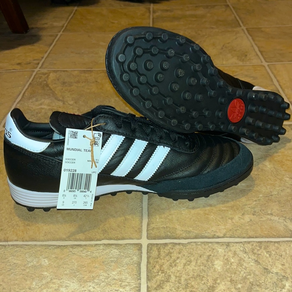 Adidas Mundial Team Soccer Cleats